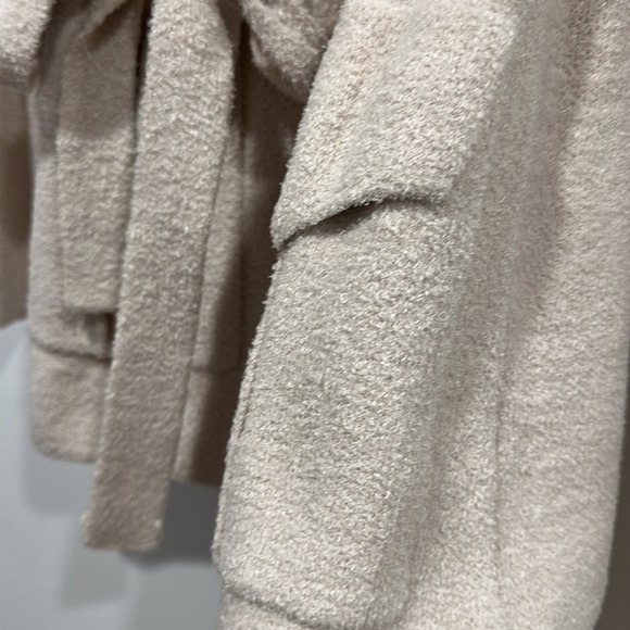 Barefoot Dreams - CozyChic Lite Cargo Jacket in Almond NWT - Picture 5 of 8